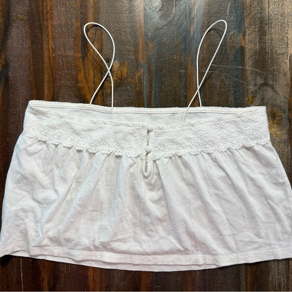 Ⓜ️American‎ Eagle Outfitters White Lace Trim Crop Top - Picture 3 of 3